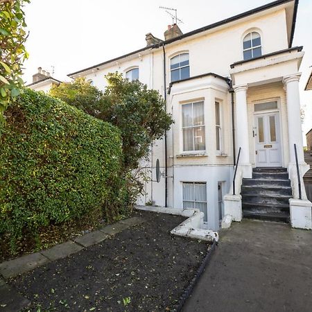 Stunning & Stylish 2 Bed Flat In West London Apartment Екстериор снимка