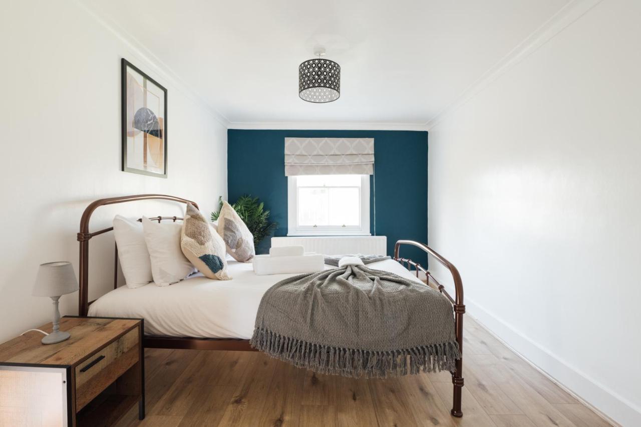 Stunning & Stylish 2 Bed Flat In West London Apartment Екстериор снимка