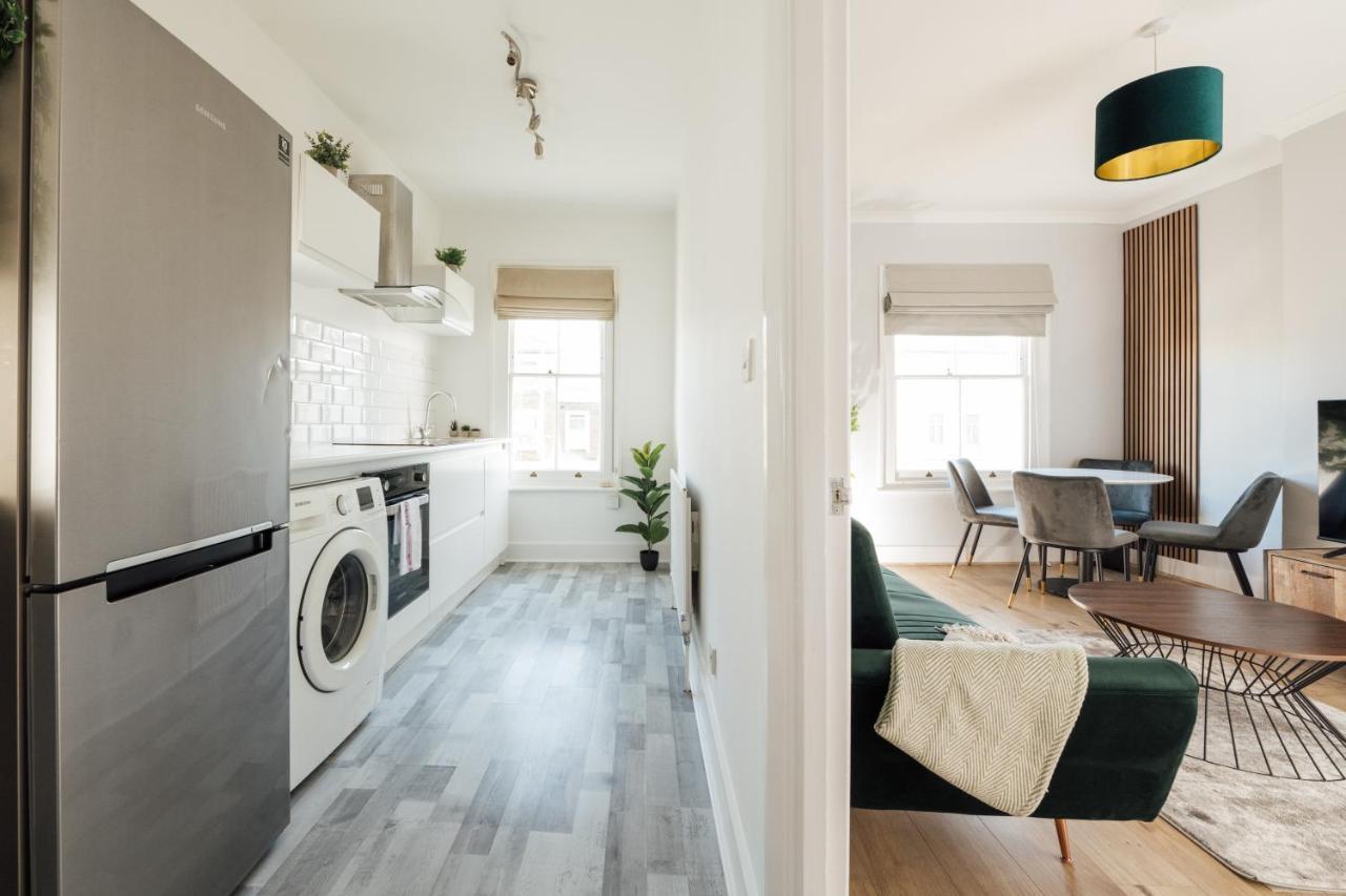 Stunning & Stylish 2 Bed Flat In West London Apartment Екстериор снимка